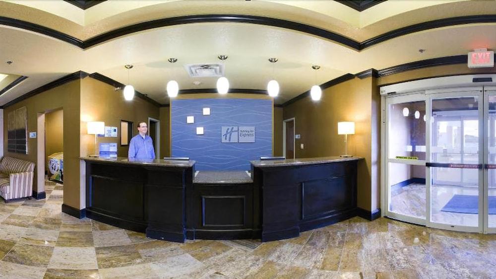 Holiday Inn Express Mccomb By Ihg Экстерьер фото