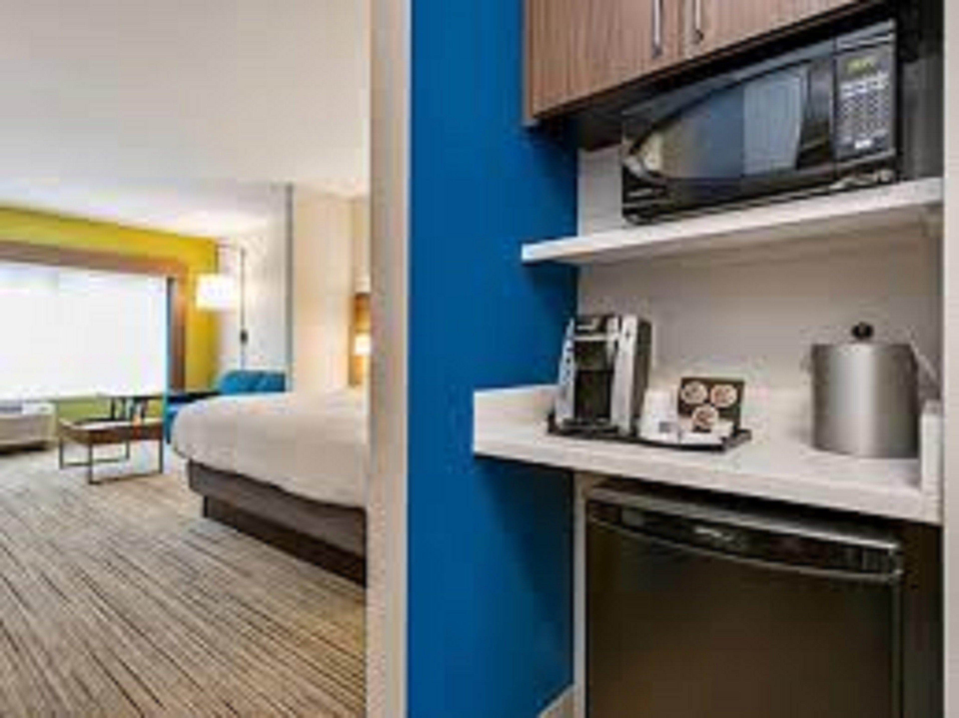 Holiday Inn Express Mccomb By Ihg Экстерьер фото