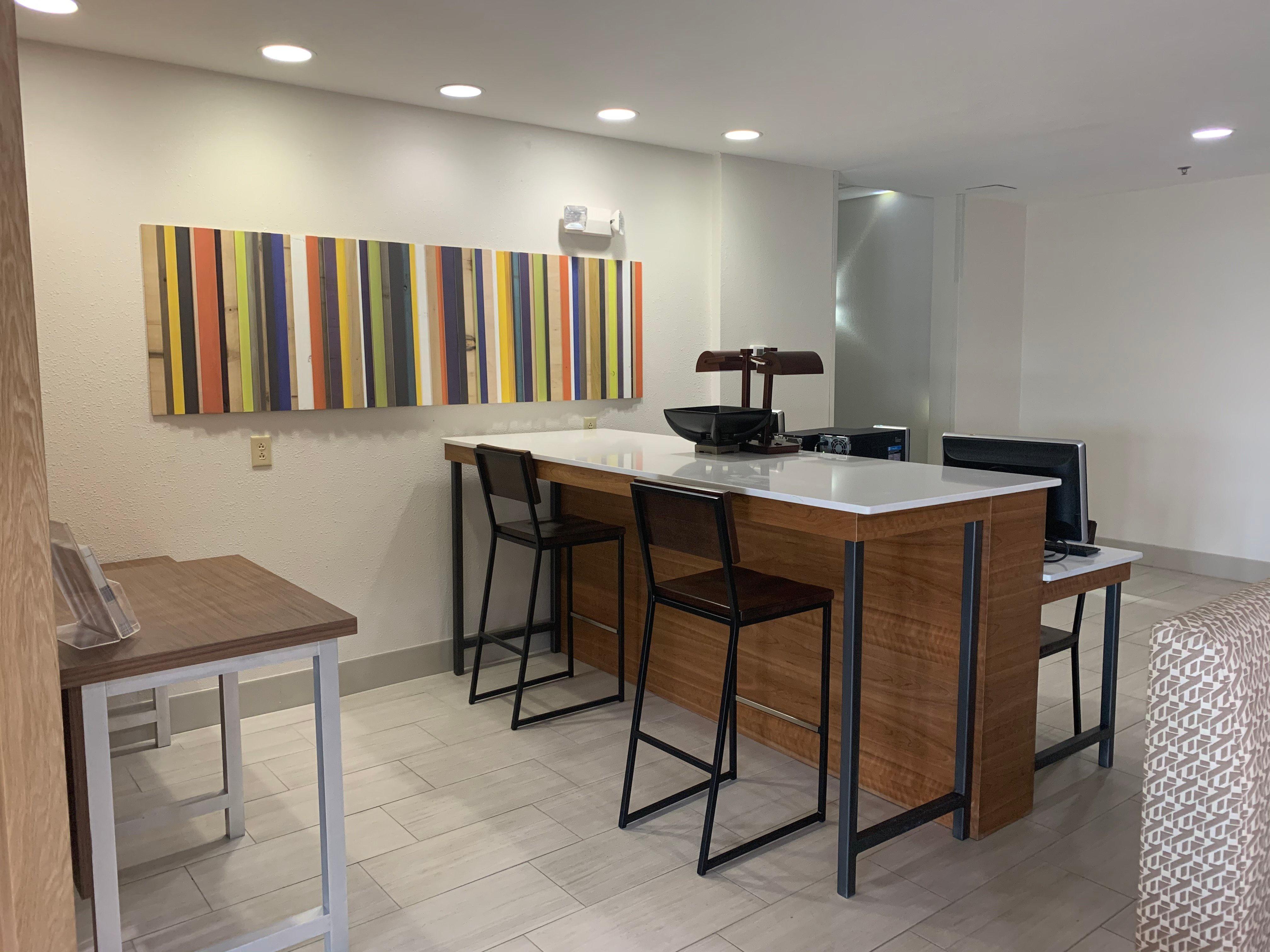 Holiday Inn Express Mccomb By Ihg Экстерьер фото